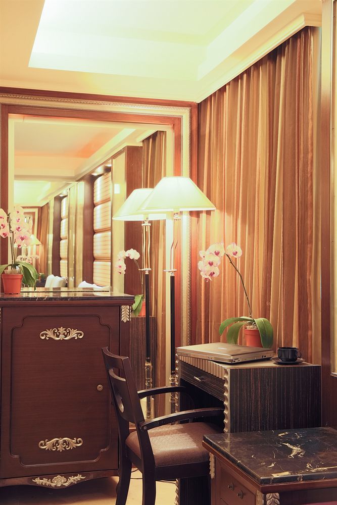 Best Love Boutique Hotel Taipei Esterno foto