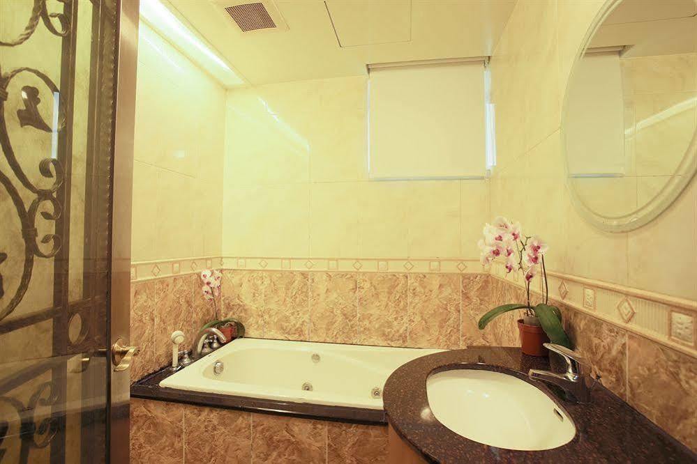 Best Love Boutique Hotel Taipei Esterno foto